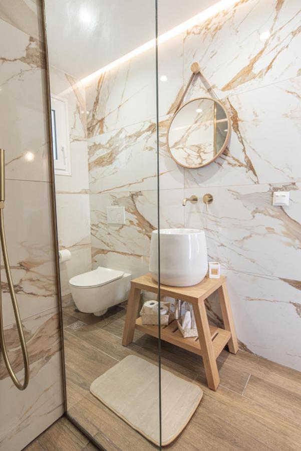 2Bdroom Plaka Apartment Athens Ngoại thất bức ảnh